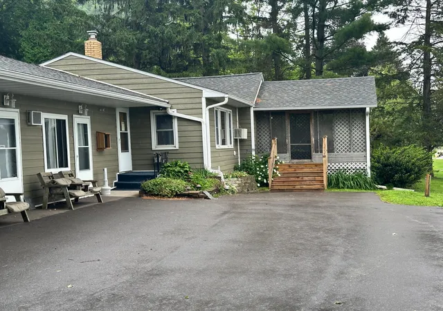 4th image of 240 N State Road 35, Alma, WI 54610 | MLS# 6745290