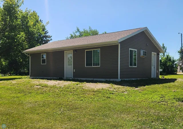 1st image of 792 2nd St Nw, Hillsboro, ND 58045 | MLS# 6745677