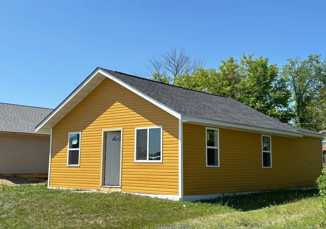 Photo 1 of Single family home for sale at 127 1st Street Ne, Cass Lake, MN 56633 | MLS# 6746455 | Listing updated on 2026-10-05