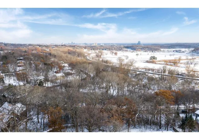 2nd image of 7106 Valley View Rd, Minneapolis, MN 55439 | MLS# 6746691