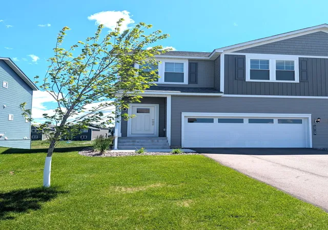 Homes for sale in North Branch, MN | 39729 Fallbrook Ave, North Branch, MN 55056 | MLS# 6748356