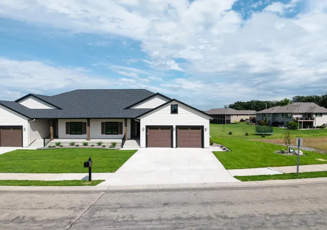 1st image of 2330 9th St W, Albert Lea, MN 56007 | MLS# 6751779