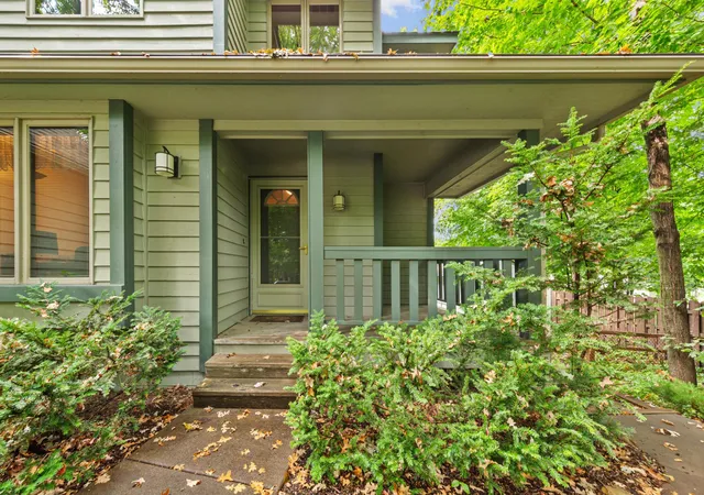 Photo 2 of Single family home for sale at 2104 Taylor Ct, Northfield, MN 55057 | MLS# 6752049 | Listing updated on 2026-10-13