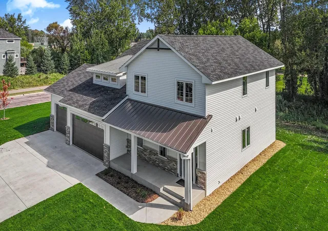 Photo 3 of Single family home for sale at 904 13th Avenue N, Sartell, MN 56377 | MLS# 6752595 | Listing updated on 2026-08-28