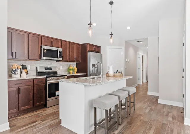 5th image of 2327 17Th Ave E, Saint Paul, MN 55109 | MLS# 6752708