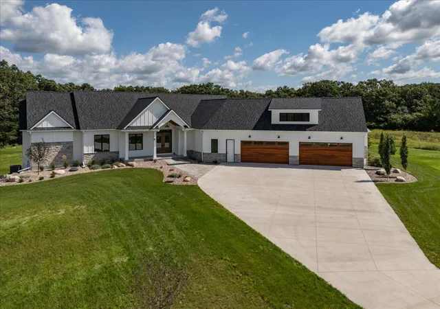 Photo 1 of Mansion for sale at 4868 Royal Oaks Cir Sw, Rochester, MN 55902 | MLS# 6755457 | Listing updated on 2026-10-09
