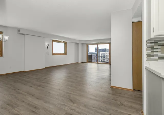 Listing Photo 4 - Condo for sale in building located at 66 9th St E, St. Paul, MN 55101 - Unit #2315