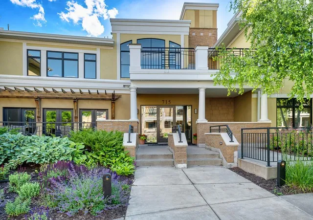 Photo 1 of Sale Pending at 715 Linden St #204, Saint Paul, MN 55118 | MLS# 6762730 | Listing updated on 2026-08-28