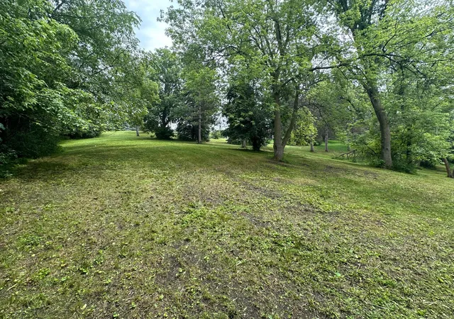 5th image of 7200 Comstock Ln N, Osseo, MN 55311 | MLS# 6763431