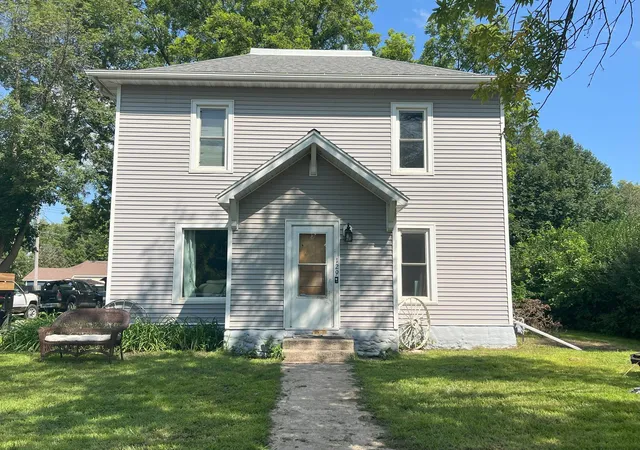 Homes for sale in Sherburn, MN | 129 S Main St, Sherburn, MN 56171 | MLS# 6764357