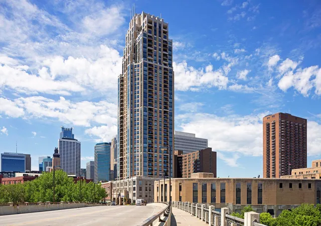 2nd image of The Carlyle, Minneapolis, MN 55401