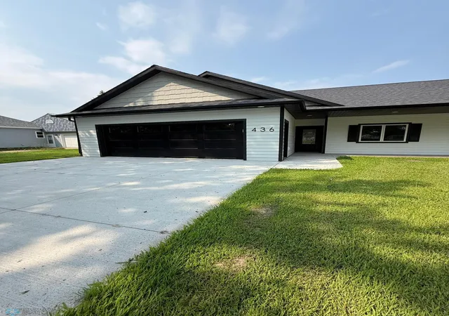 Homes for sale in Wyndmere, ND | 436 4th St, Wyndmere, ND 58081 | MLS# 6765572
