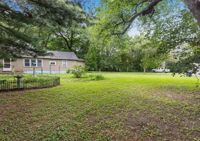 Photo 2 of Single Family Residence at 3214 Groveland School Rd, Wayzata, MN 55391 | MLS# 6765789 |  | Sold on 2025-10-10
