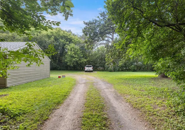 Photo 3 of Single Family Residence at 3214 Groveland School Rd, Wayzata, MN 55391 | MLS# 6765789 |  | Sold on 2025-10-10