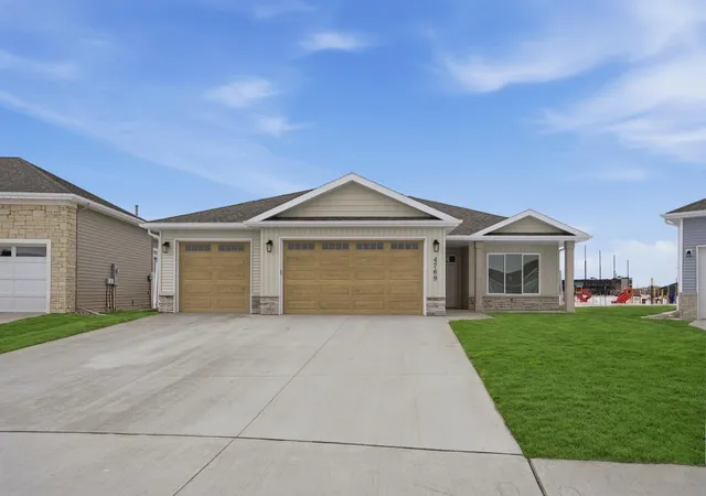 2nd image of 4769 32nd St S, Fargo, ND 58104 | MLS# 6766174