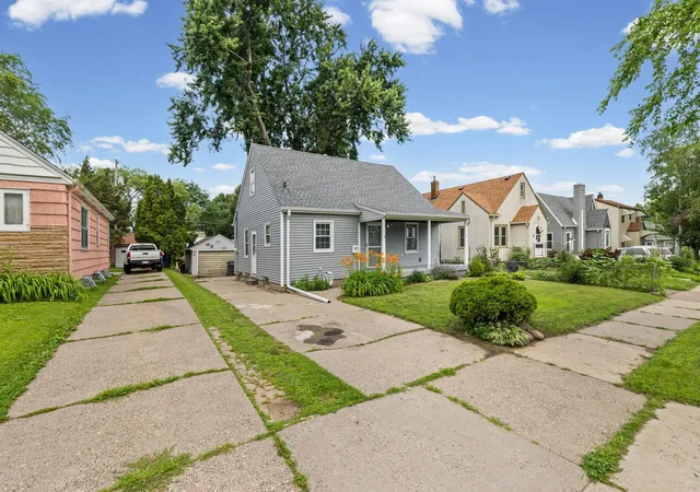 2nd image of 1125 Farrington St, Saint Paul, MN 55117 | MLS# 6766977