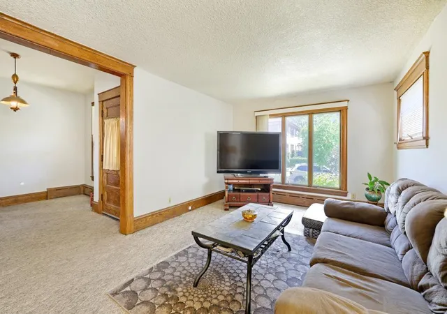 Photo 4 of Single family home for sale at 3304 Grand Ave S, Minneapolis, MN 55408 | MLS# 6767270 | Listing updated on 2026-10-23