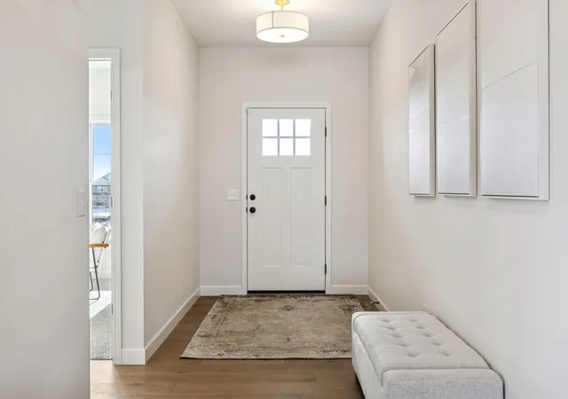 Photo 4 of Townhouse for sale at 18643 Icebox Ln, Lakeville, MN 55044 | MLS# 6767703 | Listing updated on 2026-10-07