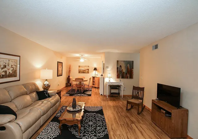 Photo 3 of Sale Pending at 250 Freemont Ave Se #113, Hutchinson, MN 55350 | MLS# 6768534 | Listing updated on 2026-08-05