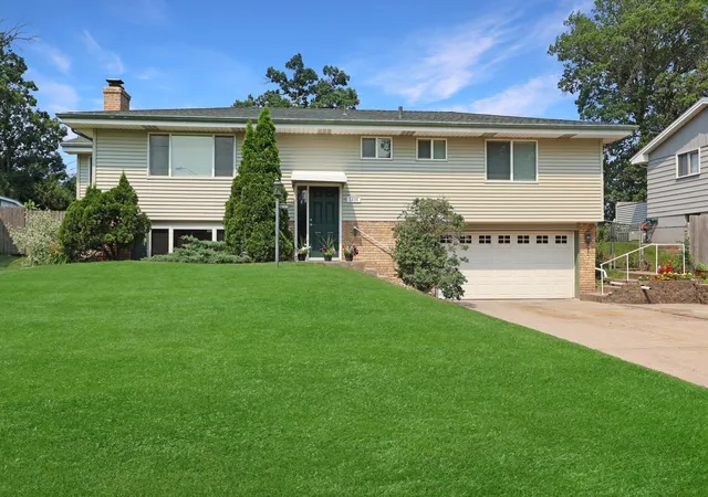 Homes for sale in Columbia Heights, MN | 1630 Fairway Dr Ne, Columbia Heights, MN 55421 | MLS# 6768743