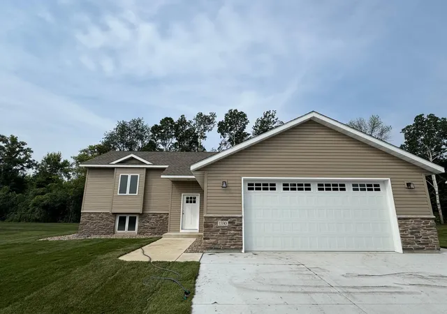 18th image of 1330 Greenleaf Rd, Owatonna, MN 55060 | MLS# 6769271