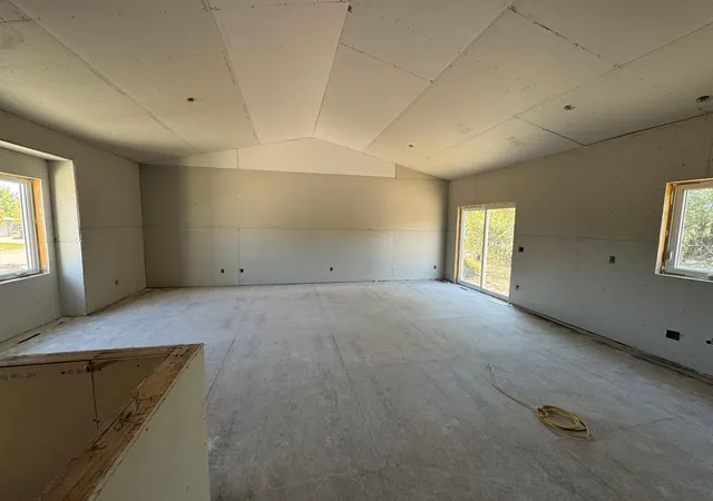 Photo 3 of Single family home for sale at 1330 Greenleaf Rd, Owatonna, MN 55060 | MLS# 6769271 | Listing updated on 2026-08-04