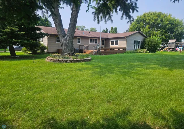 Photo 3 of Single family home for sale at 244 Main St, Breckenridge, MN 56520 | MLS# 6770406 | Listing updated on 2026-08-28