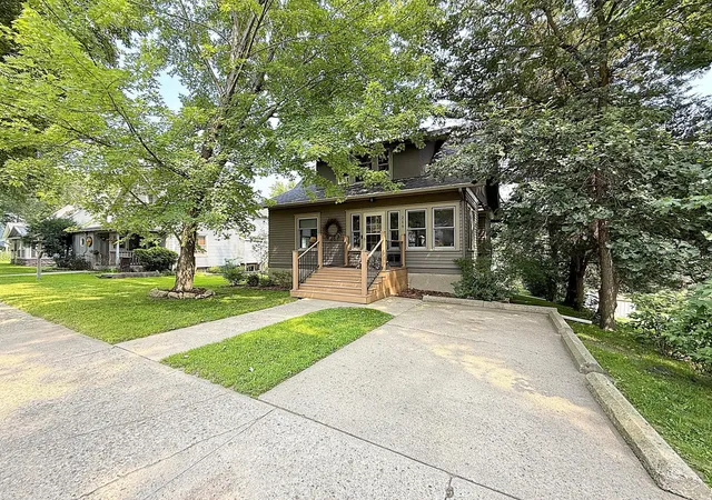 Homes for sale in Montevideo, MN | 216 S 9th St, Montevideo, MN 56265 | MLS# 6770749