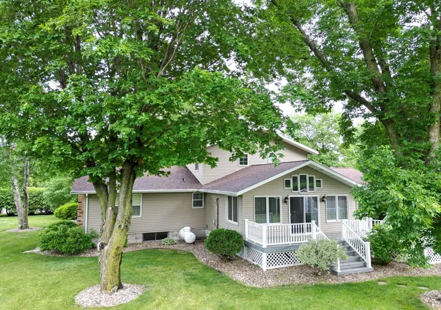 Homes for sale in Lucan, MN | 301 Birch St, Lucan, MN 56255 | MLS# 6773600