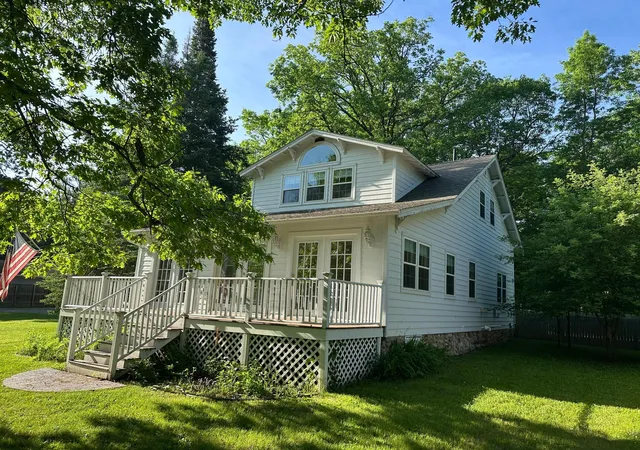 1st image of 209 Park Ave W, Hackensack, MN 56452 | MLS# 6774033