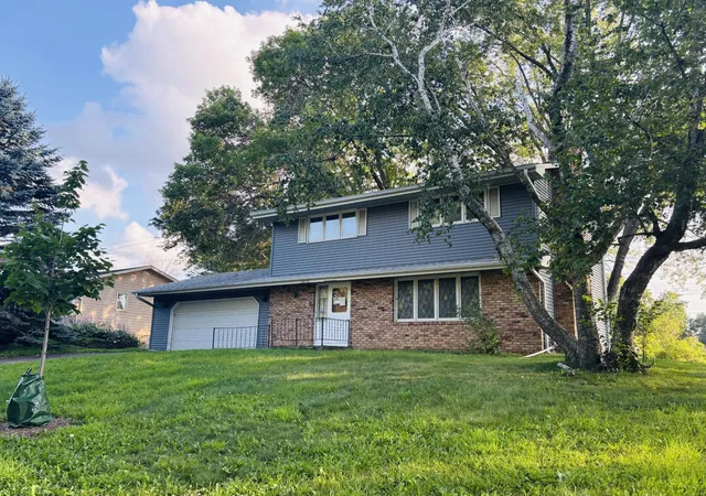Photo 1 of Single family home for sale at 11036 27th Avenue S, Burnsville, MN 55337 | MLS# 6775449 | Listing updated on 2025-08-26