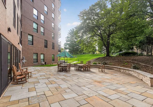 2nd image of 6615 Lake Shore Dr S, Minneapolis, MN 55423