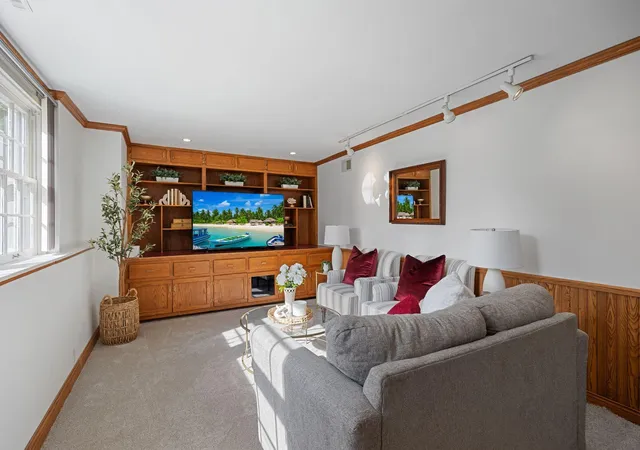 Photo 3 of Single family home for sale at 4812 Valley View Rd, Edina, MN 55424 | MLS# 6776952 | Listing updated on 2026-10-22