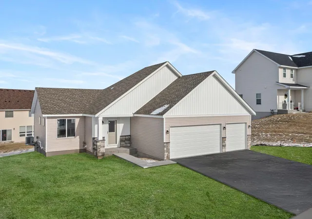 Homes for sale in Byron, MN | 1877 Robinson Ln, Byron, MN 55920 | MLS# 6777111