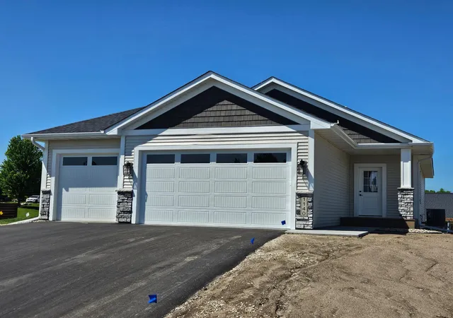 Homes for sale in Dassel, MN | 1140 Summit Cvs, Dassel, MN 55325 | MLS# 6777165