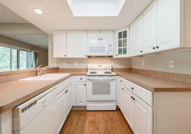 Photo 3 of Condo for sale at 6105 Lincoln Dr #130, Minneapolis, MN 55436 | MLS# 6779228 | Listing updated on 2026-08-20