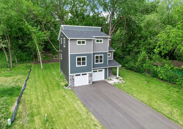Photo 3 of Single family home for sale at 2817 Victoria St N, Saint Paul, MN 55113 | MLS# 6779360 | Listing updated on 2026-10-01