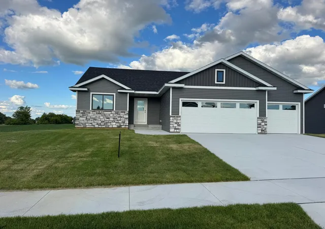 1st image of 903 7th Ave, Wanamingo, MN 55983 | MLS# 6779794