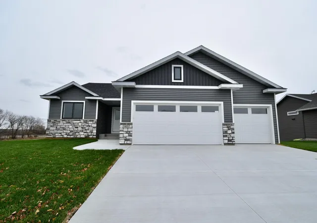 3rd image of 903 7Th Ave, Wanamingo, MN 55983 | MLS# 6779794
