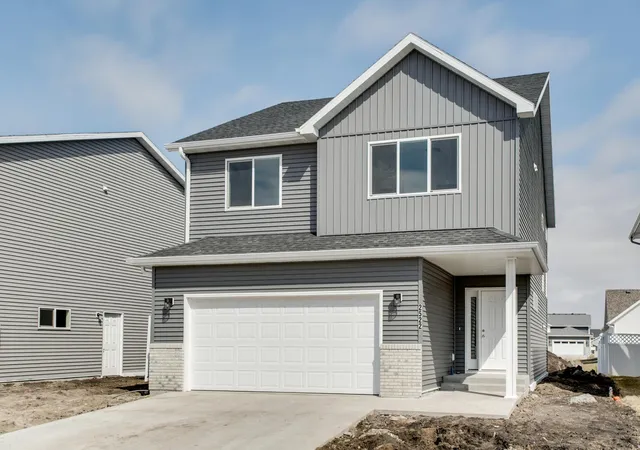 Photo 1 of Single family home for sale at 2522 38th Ave S, Moorhead, MN 56560 | MLS# 6781847 | Listing updated on 2026-09-04