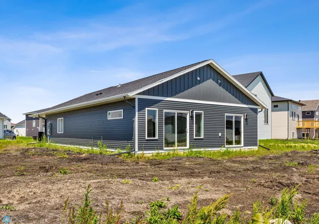 Photo 3 of Single family home for sale at 2562 Golden Ln S, Fargo, ND 58104 | MLS# 6782568 | Listing updated on 2026-05-27