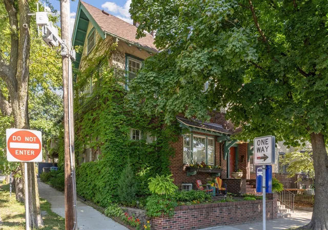 Listing Photo 4 - Condo for sale in building located at 1222 Douglas Ave, Minneapolis, MN 55403