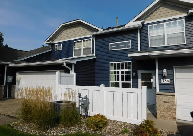 2nd image of 484 Hickory Ln N, Saint Paul, MN 55128 | MLS# 6786505