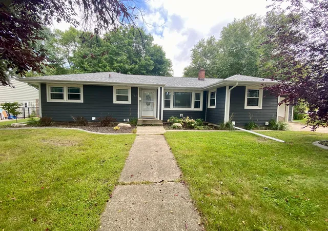 Homes for sale in Montevideo, MN | 712 S 11th St, Montevideo, MN 56265 | MLS# 6786846