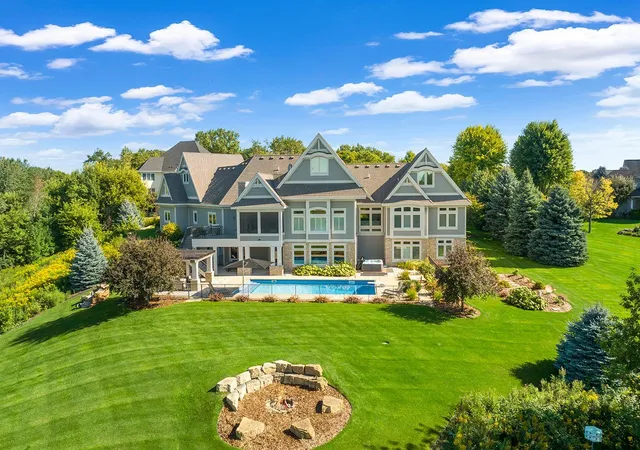 2nd image of 8700 Legends Club Dr, Prior Lake, MN 55372 | MLS# 6786985