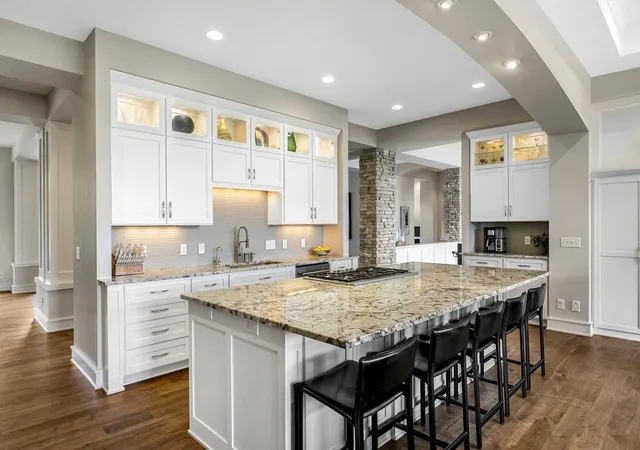 4th image of 8700 Legends Club Dr, Prior Lake, MN 55372 | MLS# 6786985