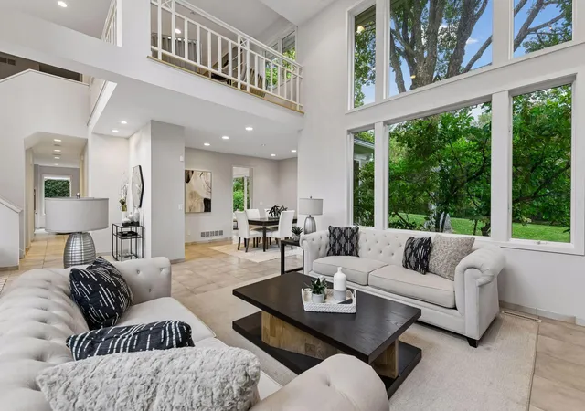 Photo 3 of Single family home for sale at 2323 Huntington Point Rd W, Wayzata, MN 55391 | MLS# 6787317 | Listing updated on 2026-10-07