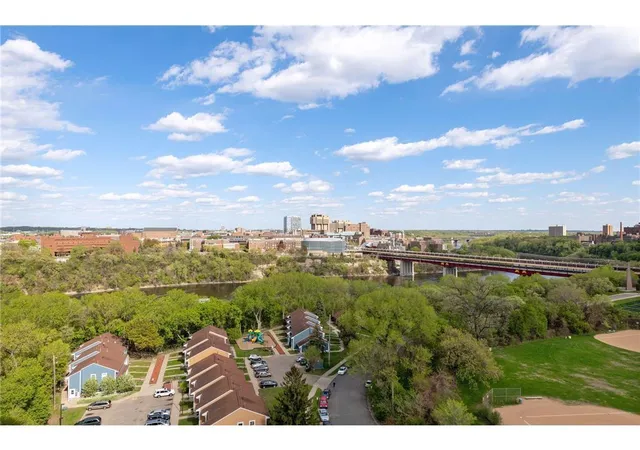 Photo 4 of Sale Pending at 1920 S 1st Street #1207, Minneapolis, MN 55454 | MLS# 6788456 | Listing updated on 2026-08-27