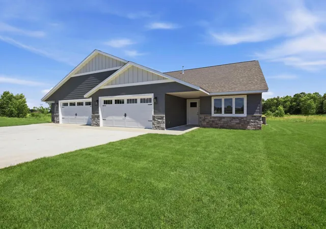 Homes for sale in Alexandria, MN | 383 Old Glory Dr Ne, Alexandria, MN 56308 | MLS# 6788768