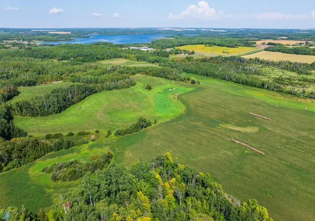 1st image of W2ne4, Ne4nw4 Of 31 163 73, Dunseith, ND 58329 | MLS# 6790380